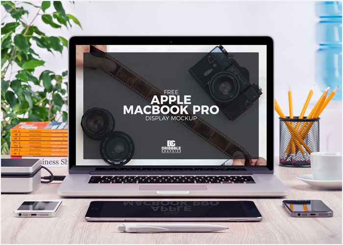 Free-Apple-MacBook-Pro-Mock-up-Psd