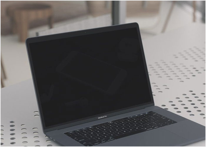 MacBook-Pro-Mockup-on-Table