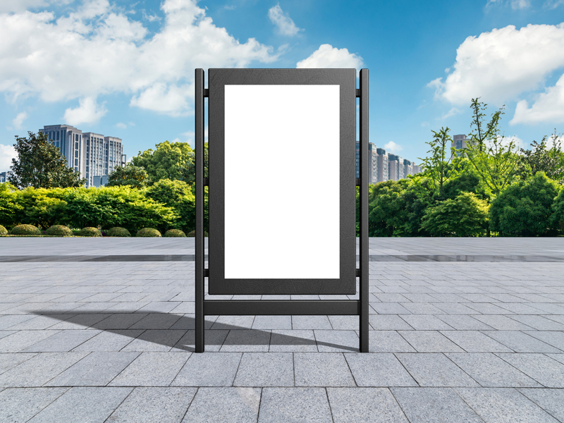 Free-Modern-City-Advertising-Billboard-Mockup-600