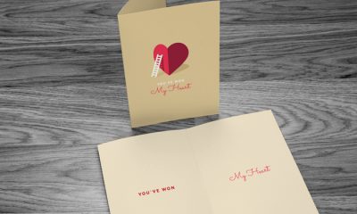 Free-Greeting-Card-Mock-up-with-Wooden-Background